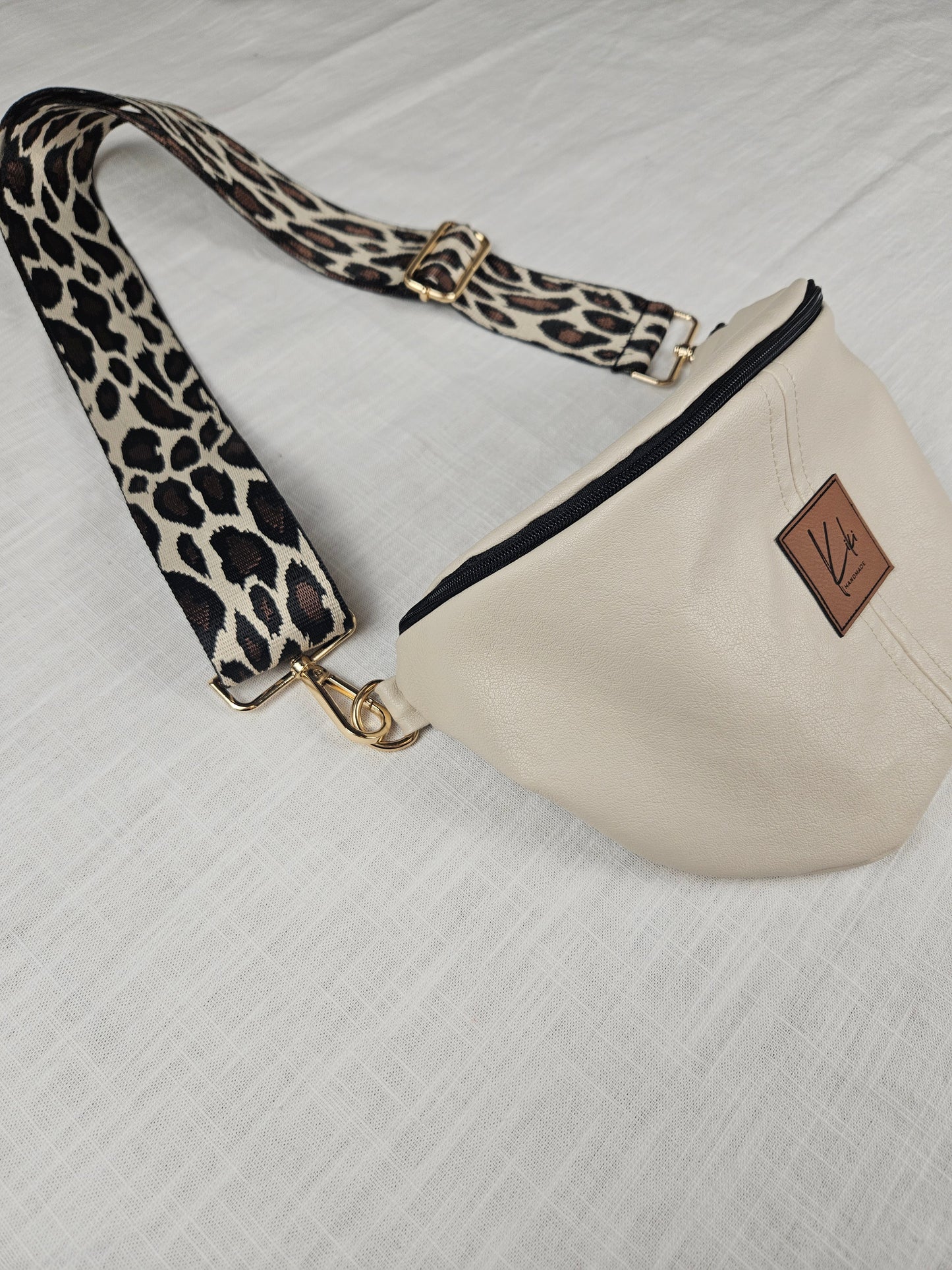 Upcycled Crossbody Bag beige "Leo"