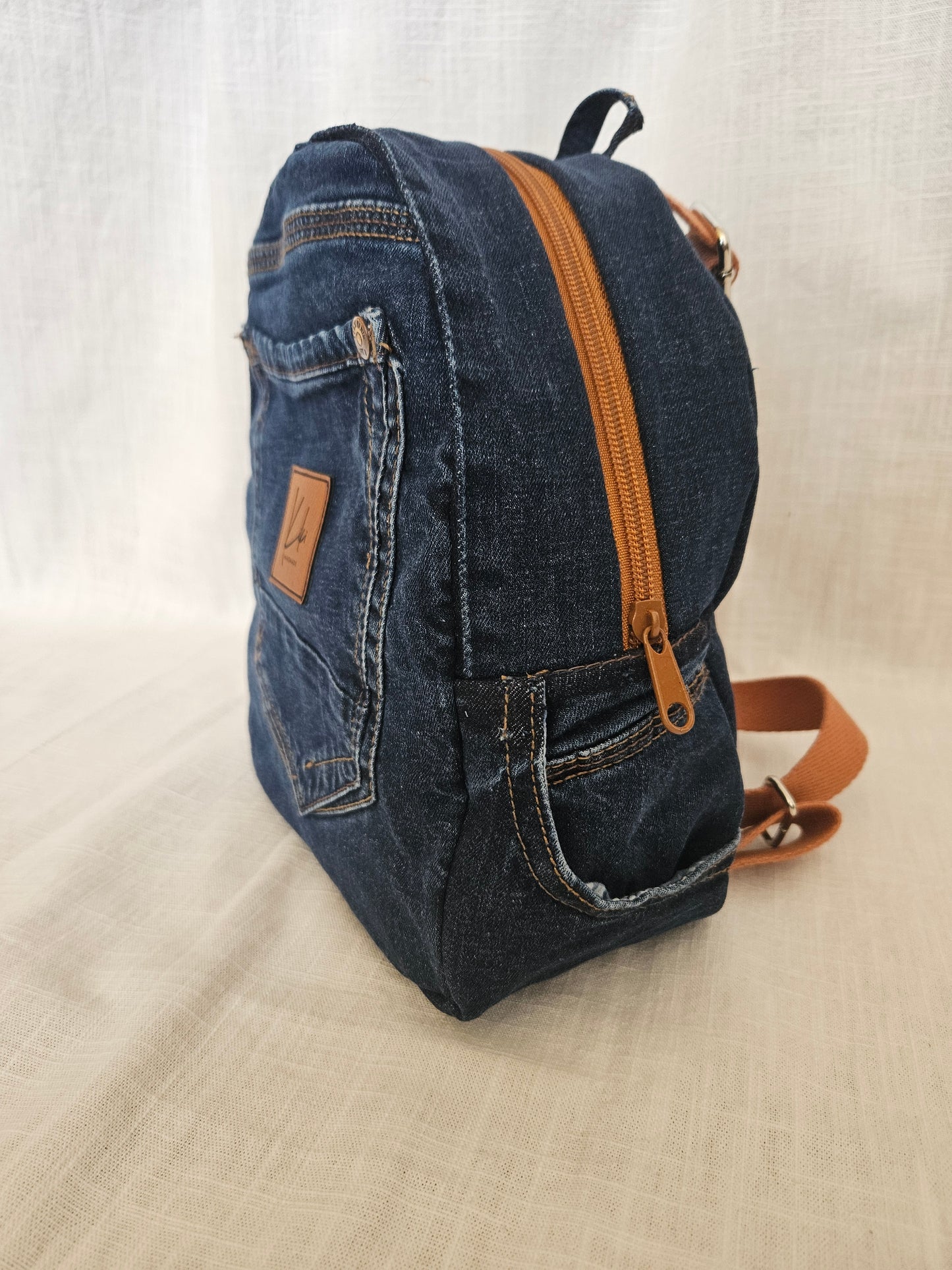 Upcycled Jeans Mini Rucksack dunkelblau "59"