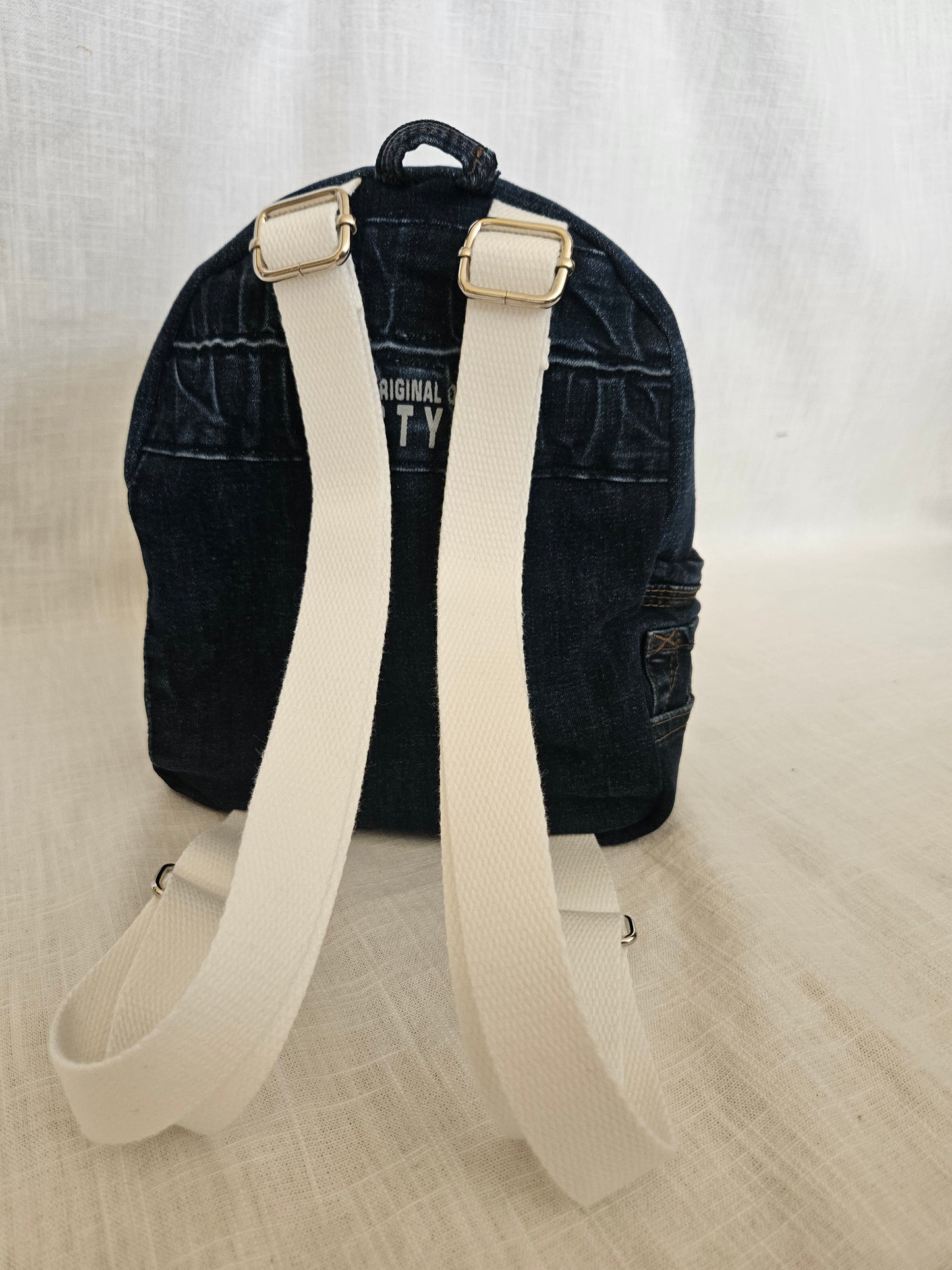 Upcycled Jeans Mini Rucksack dunkelblau "59"