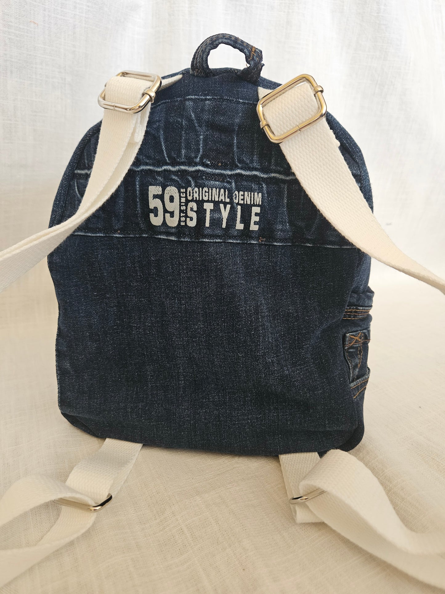 Upcycled Jeans Mini Rucksack dunkelblau "59"