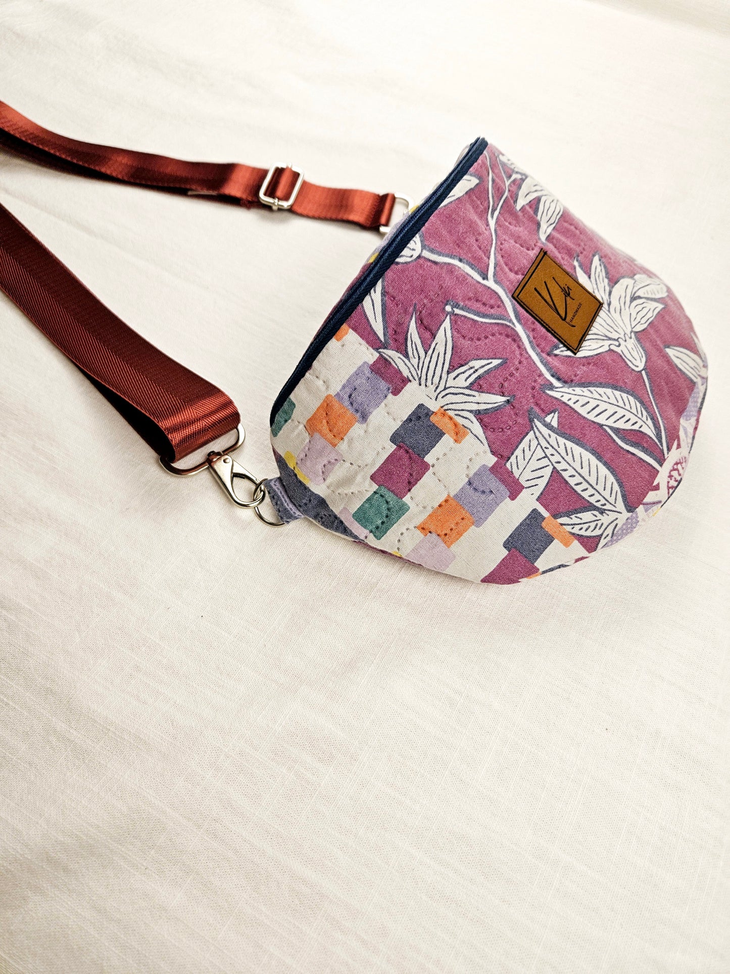 Upcycled Crossbody Bag "Patchwork 90's"