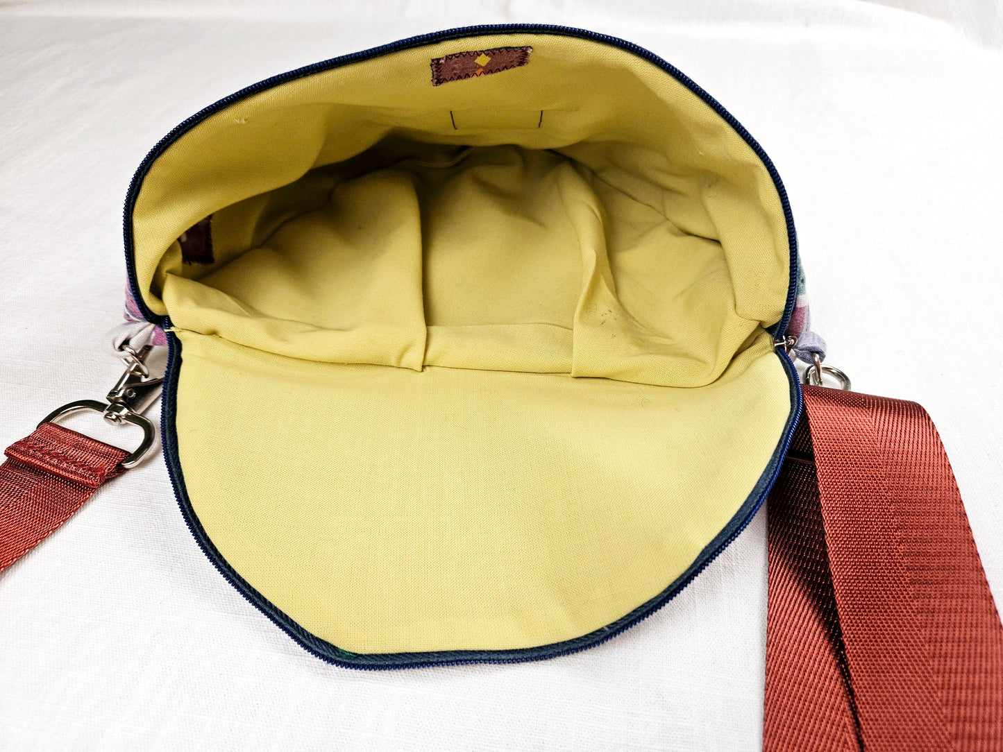 Upcycled Crossbody Bag "Patchwork 90's"