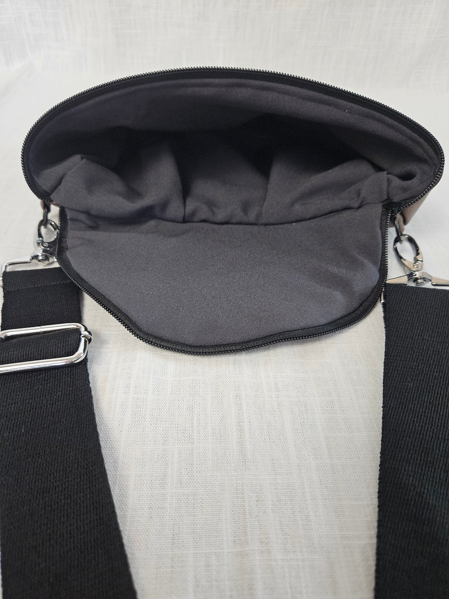 Braune Crossbody Bag mit Glow