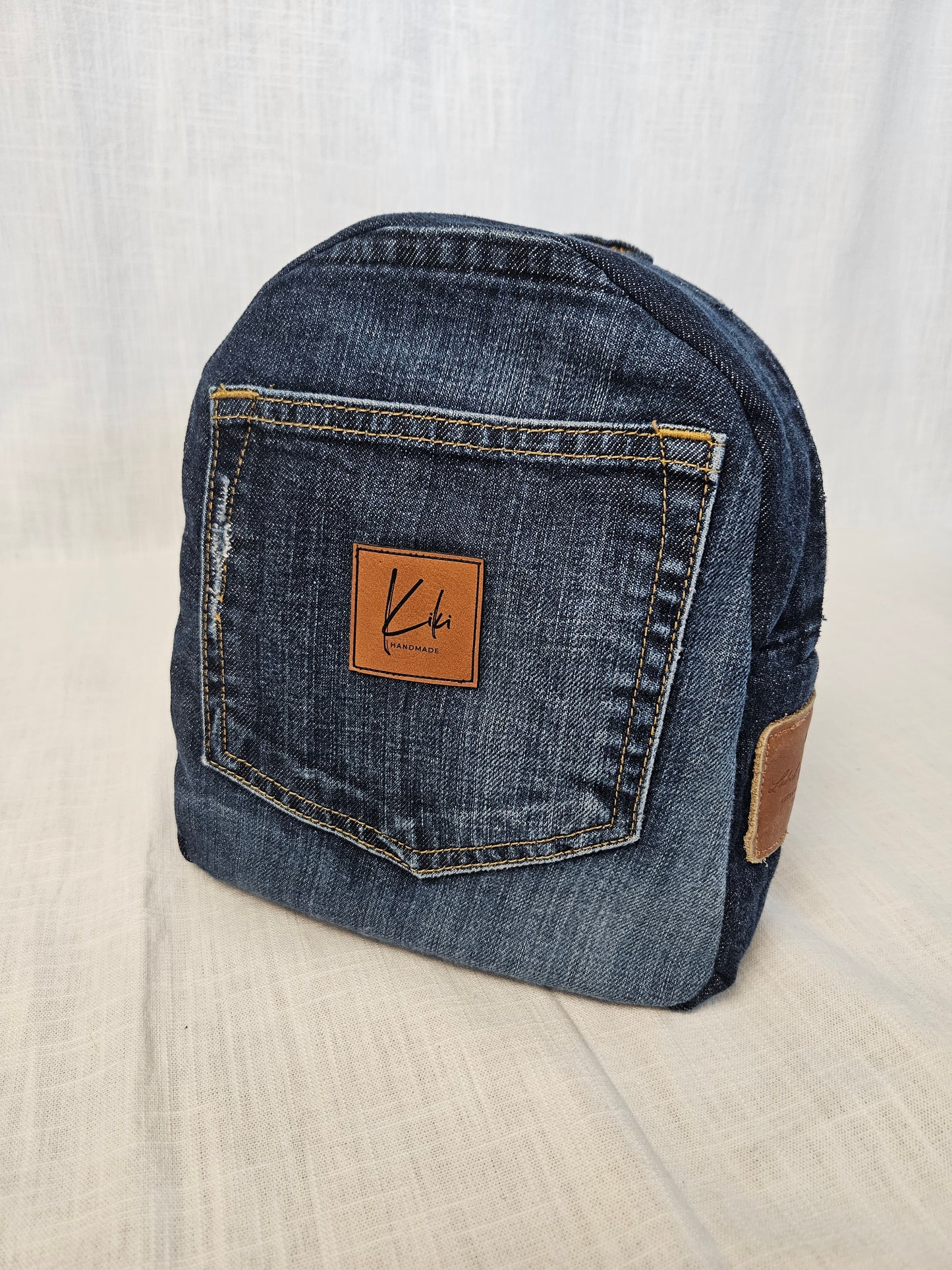 Upcycled Jeans Mini Rucksack dunkelblau "Logg"