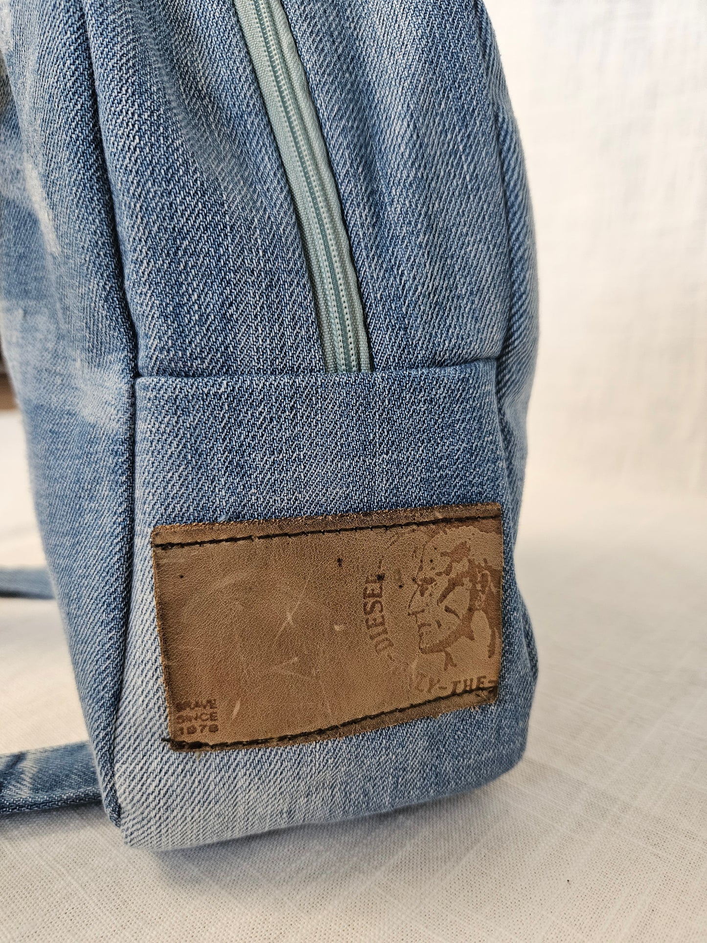 Upcycled Jeans Mini Rucksack hellblau "Diesel"