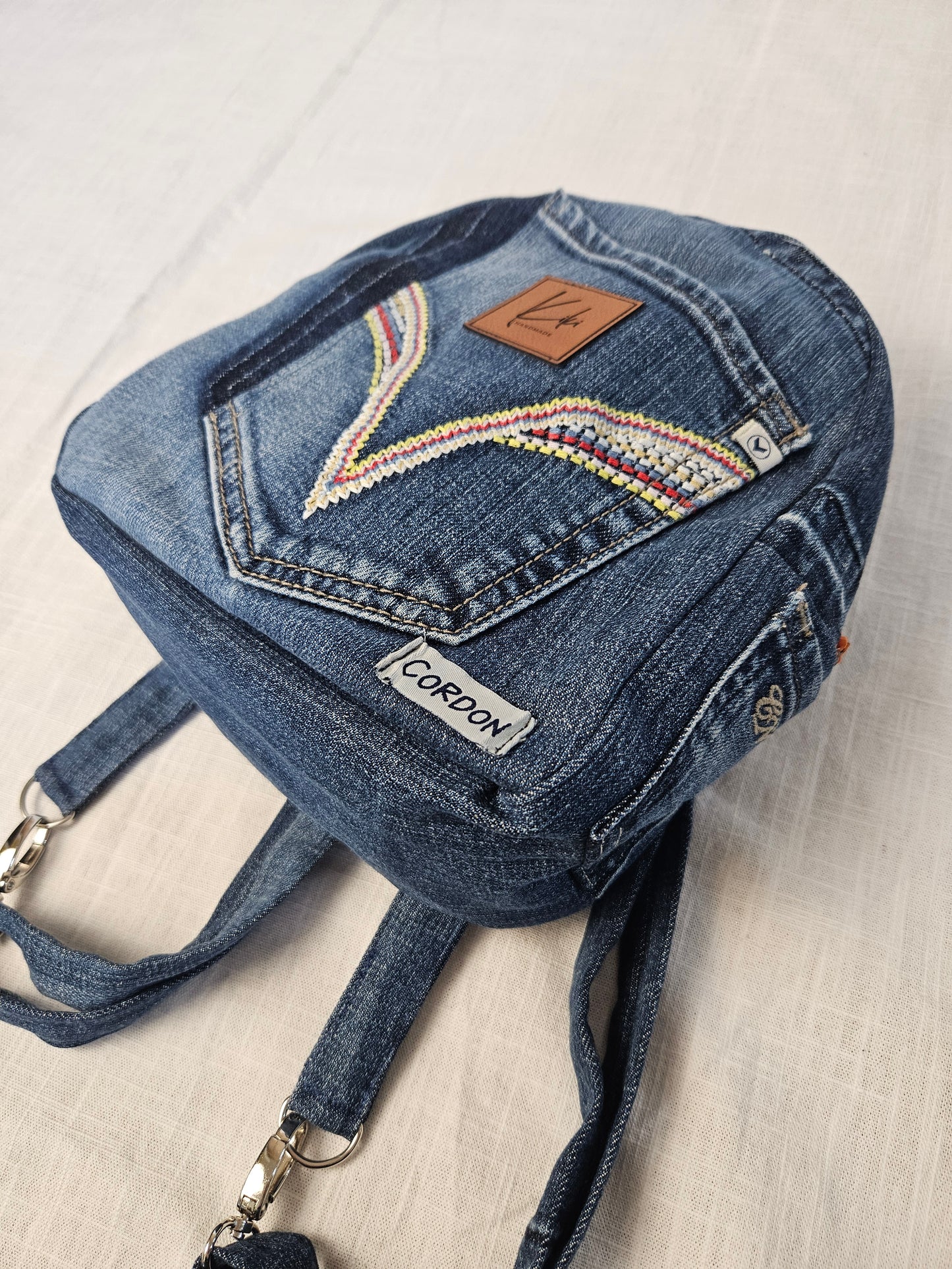 Upcycled Jeans Mini Rucksack dunkelblau "Cordon"