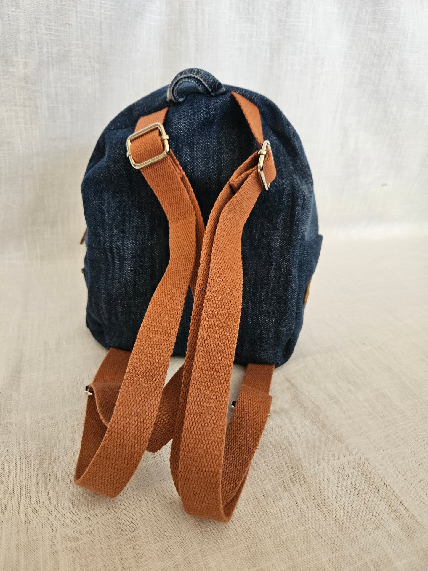 Upcycled Jeans Mini Rucksack dunkelblau "Only"