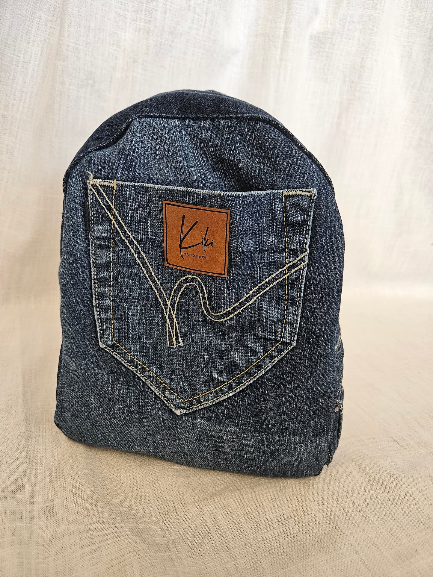 Upcycled Jeans Mini Rucksack dunkelblau "Duke"