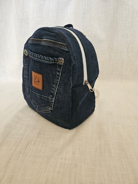 Upcycled Jeans Mini Rucksack dunkelblau "59"