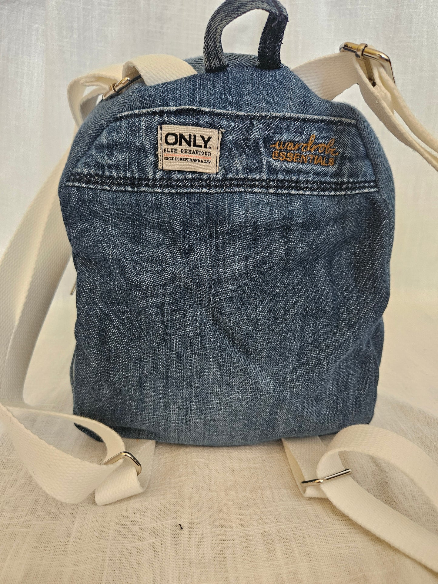 Upcycled Jeans Mini Rucksack dunkelblau "Only"