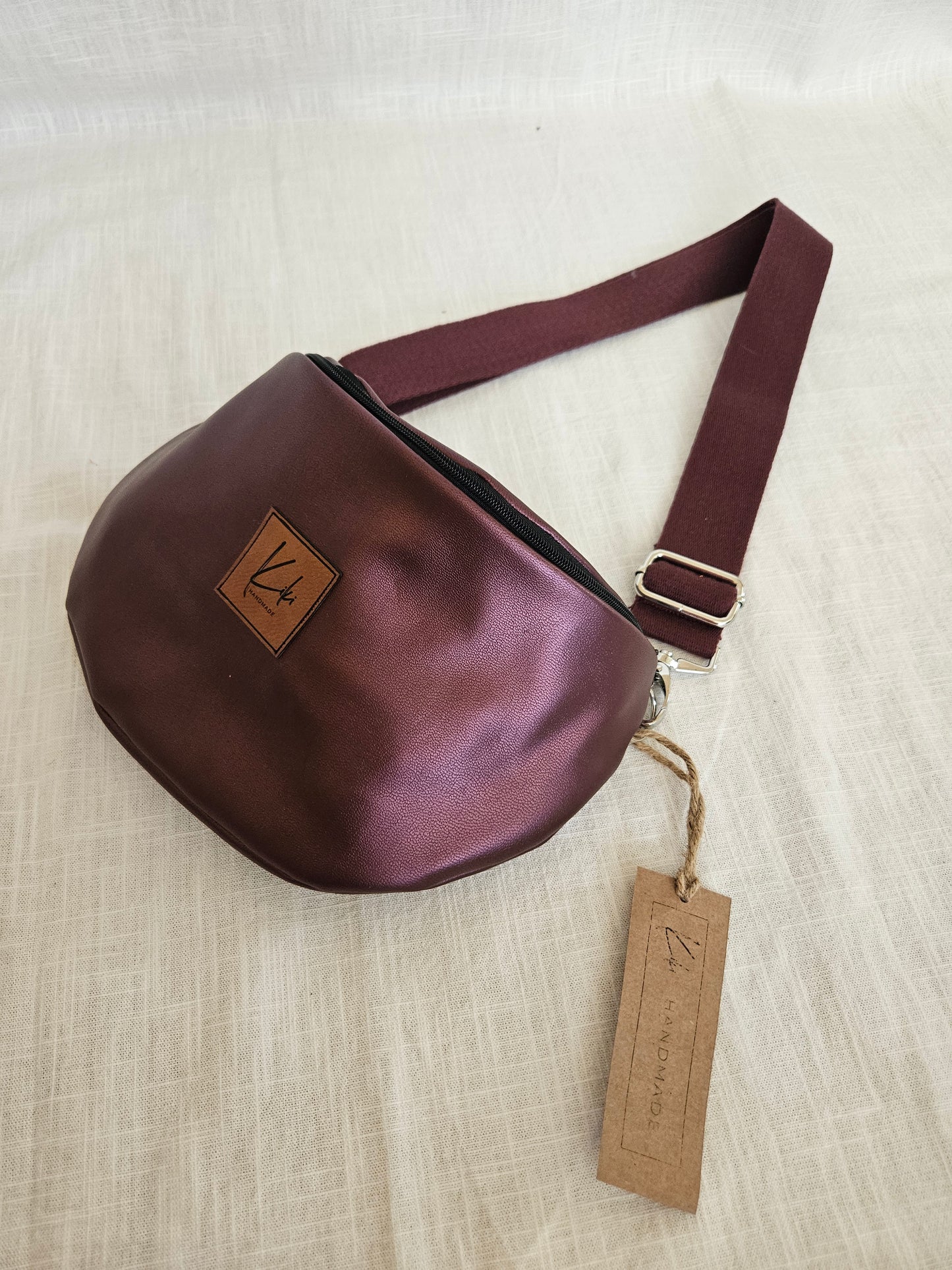 Dunkelrote Crossbody Bag metallic "Bordeaux"