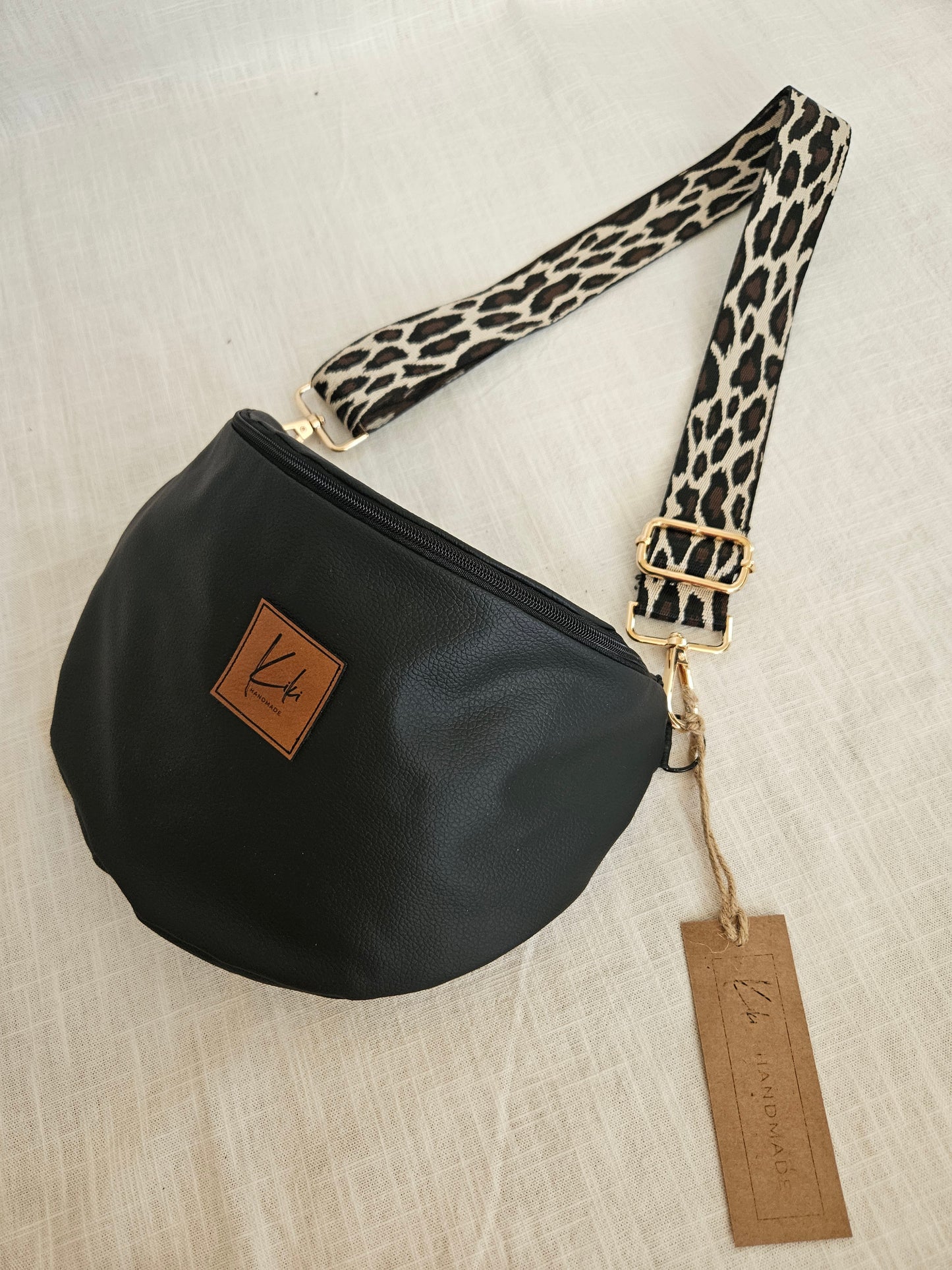 Schwarze Crossbody Bag matt "Leo"