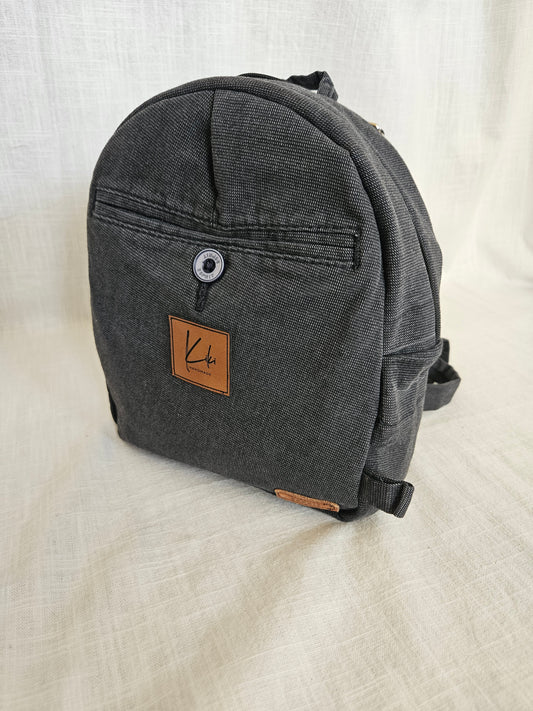 Upcycled Mini Rucksack dunkelgrau "Chino"