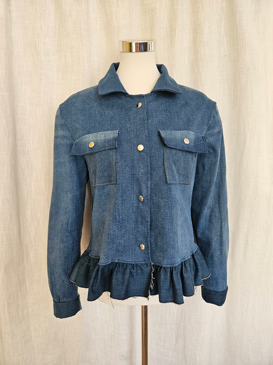Upcycled Jeansjacke mit Rüschen Gr. S