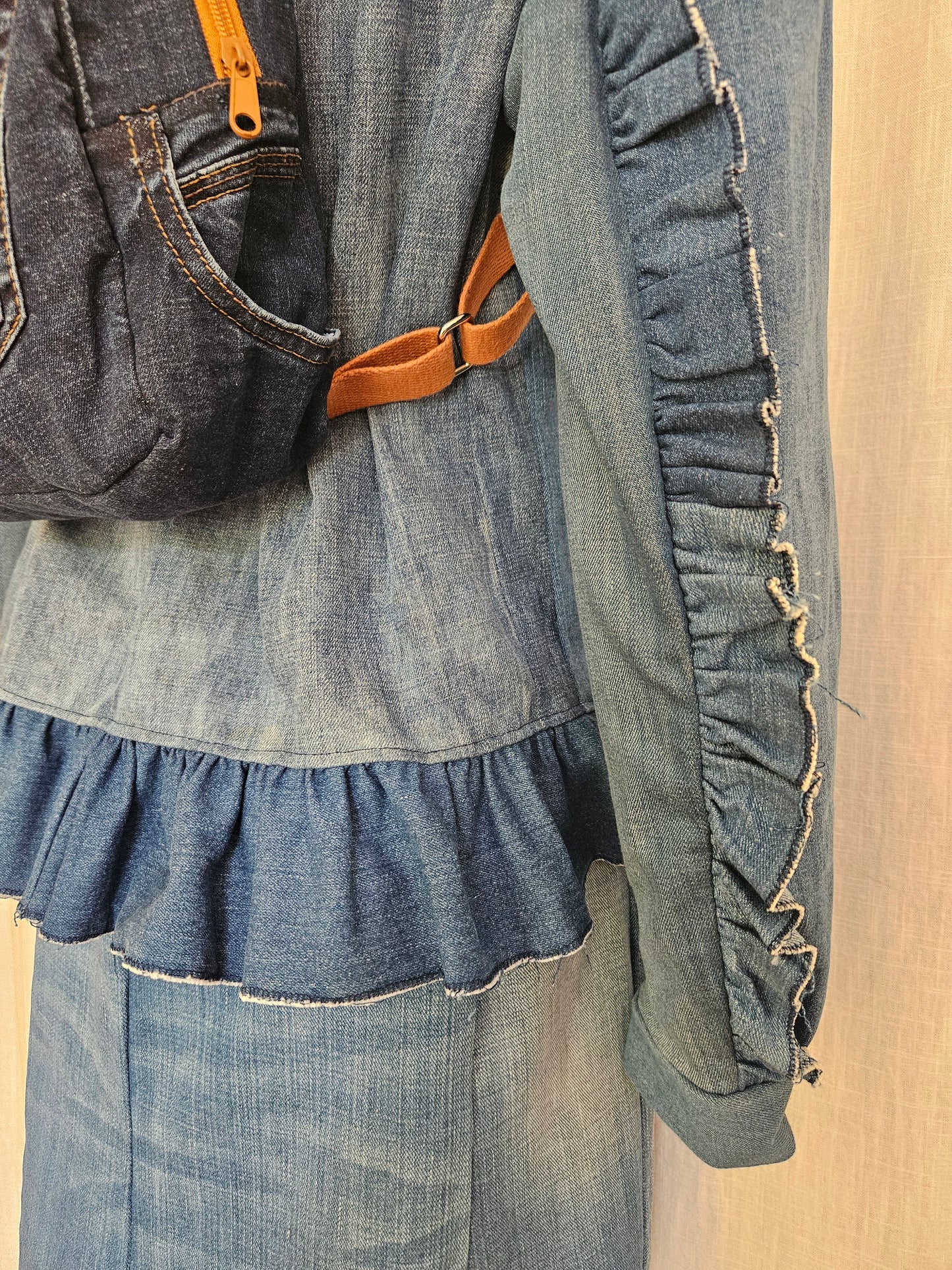 Upcycled Jeansjacke mit Rüschen Gr. S